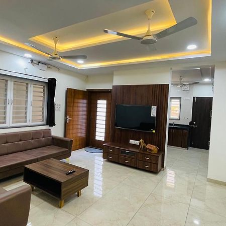 Luxurious 3 Bhk Villa In Bhuj - Shivani Homestay Extérieur photo